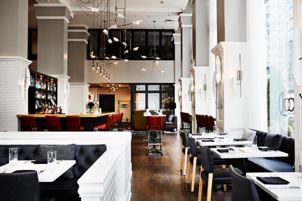 Staypineapple, un hotel icónico, The Loop image 15