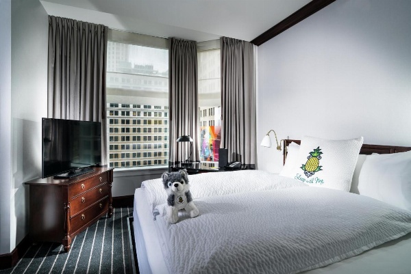 Staypineapple, un hotel icónico, The Loop image 6